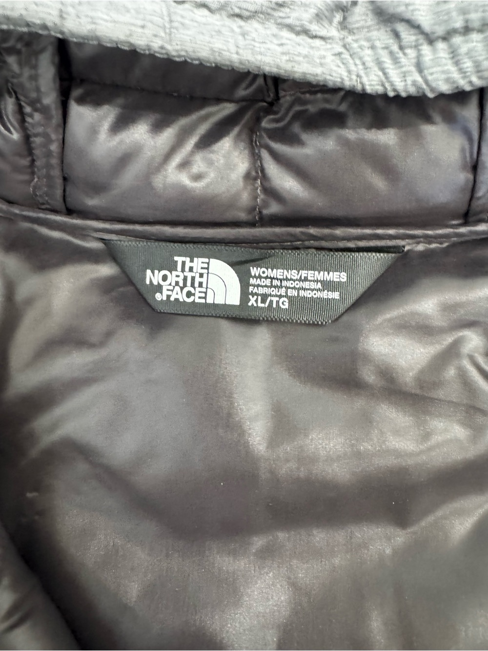 The North Face Women's Black Quilted Long Puffer Jacket - Picture 4 of 7